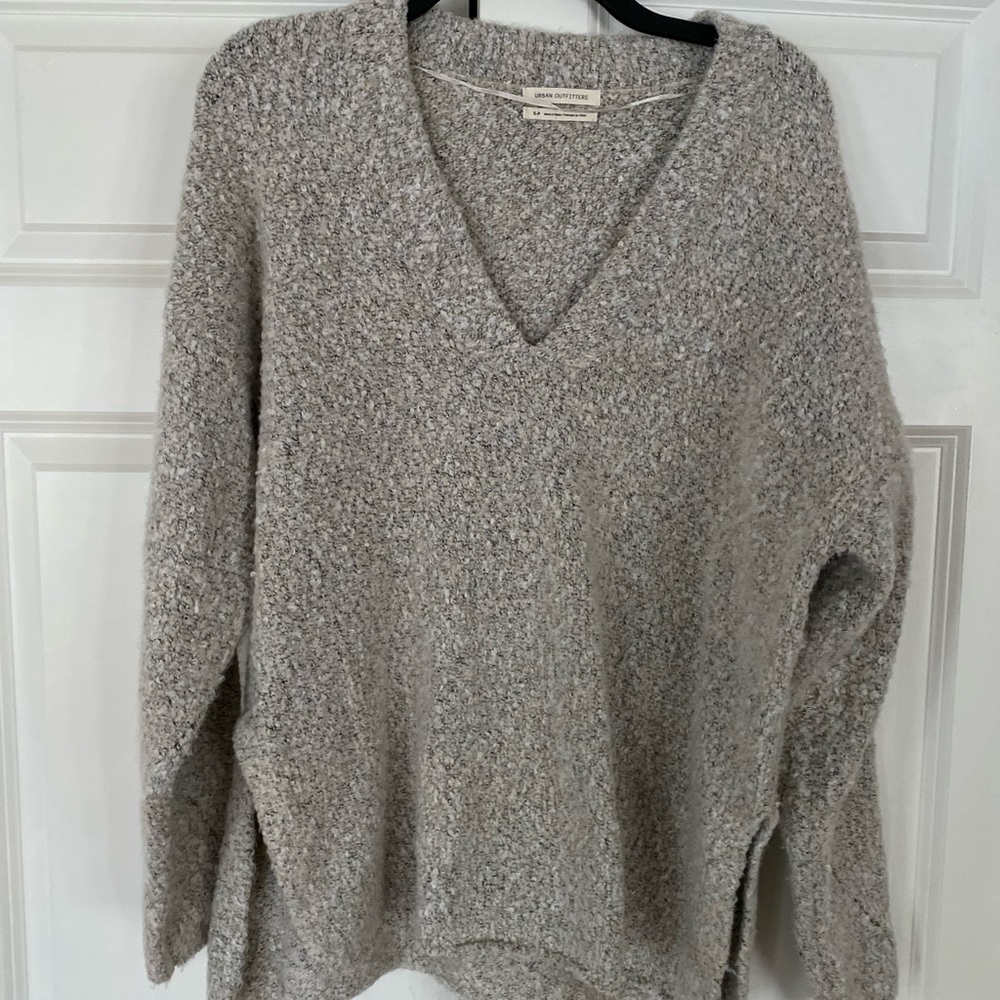UO Oversized Fuzzy V-Neck Side Slit Sweater
